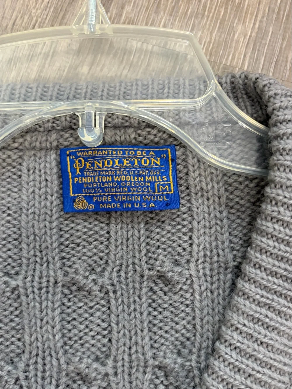 Men's Pendleton Pure Wool Gray Cable Knit V-Neck Cardigan Sweater Medium